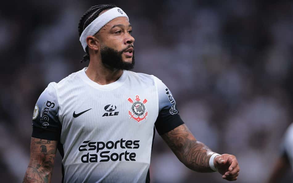 Atitude de Memphis Depay faz CBF criar regra por conduta antidesportiva