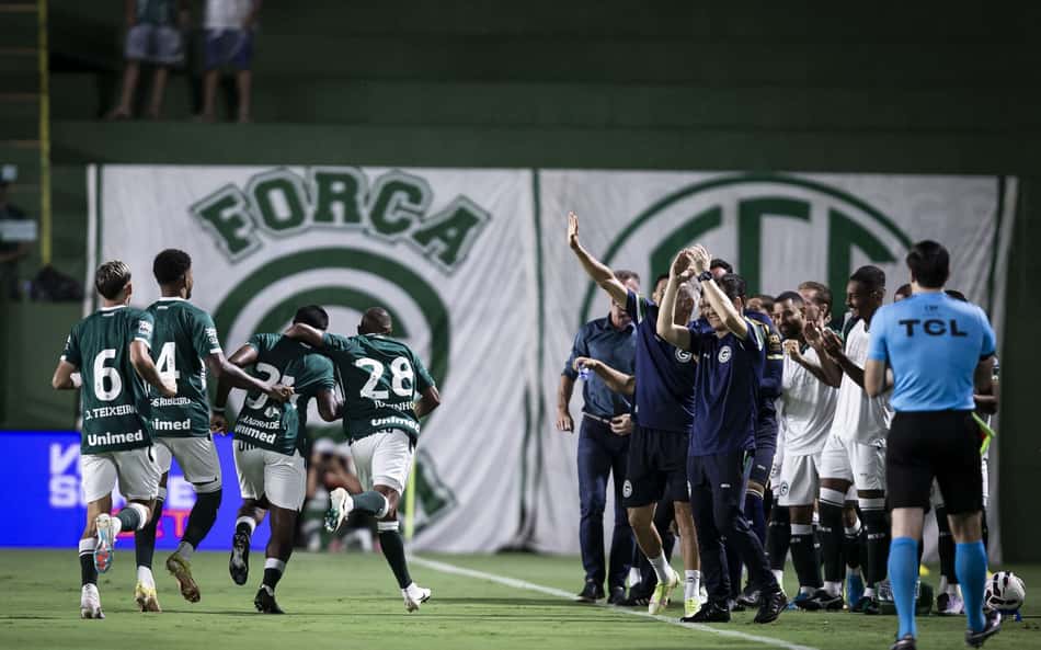 Goiás vence o Amazonas na abertura do Brasileiro da Série B