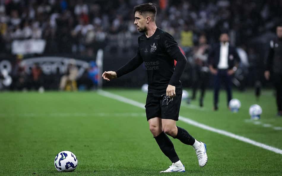 Auxiliar do Corinthians elogia substitutos em vitória no Brasileirão
