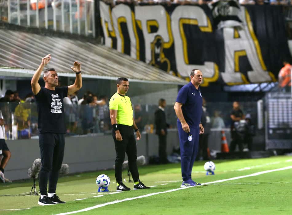 Pedro Caixinha e Rogério Ceni se enfrentam pela quarta vez na carreira. (Foto: Mauricio De Souza/AGIF)
