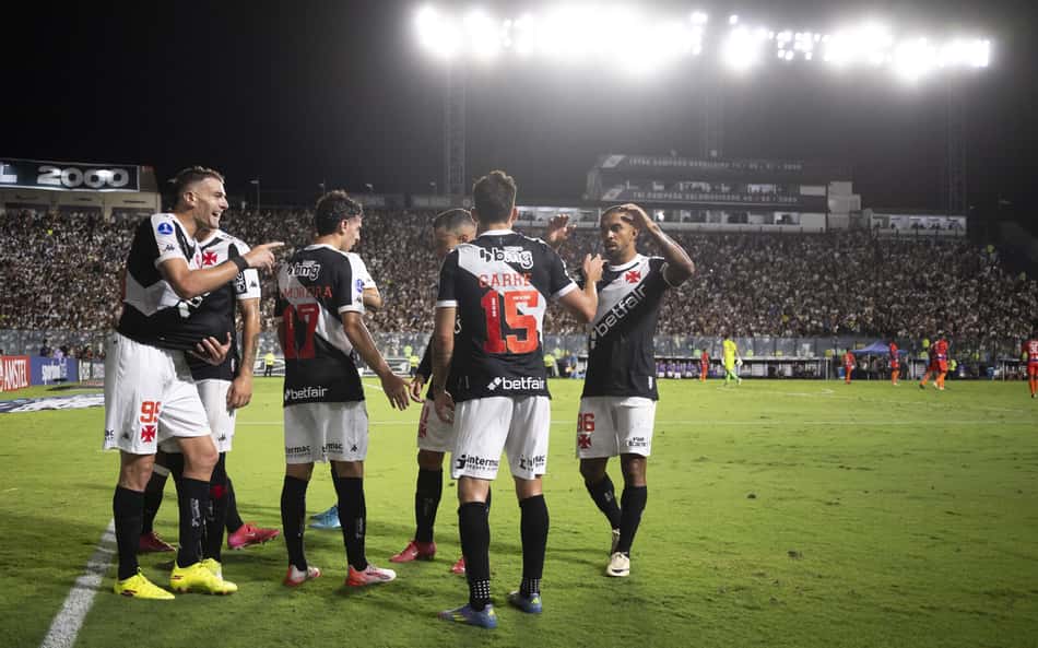 Vegetti decide, e Vasco vence o Puerto Cabello na Sul-Americana