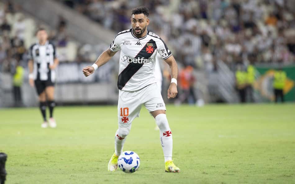Payet confirma relação sadomasoquista com amante, diz portal