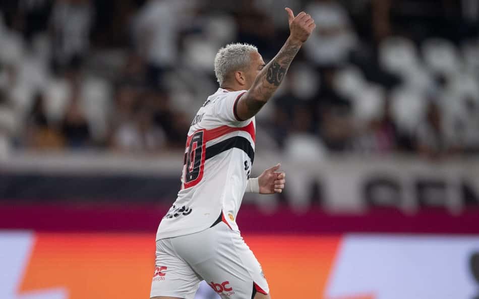 Dublador revela treta entre jogadores do São Paulo após empate