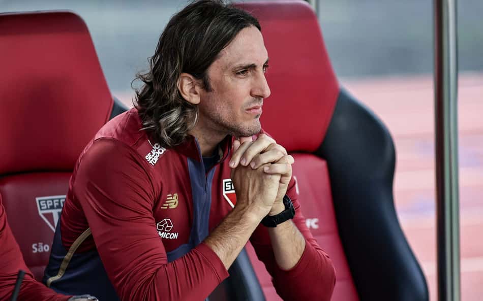 Zubeldía promove mudanças na escalação do São Paulo para duelo com o Ceará