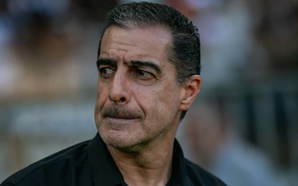 Renato Paiva justifica ausência de reforços do Botafogo: 'Não coloco jogadores porque custam R$ 50 milhões'