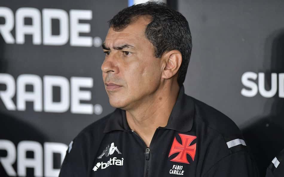 Vasco demite o técnico Fábio Carille