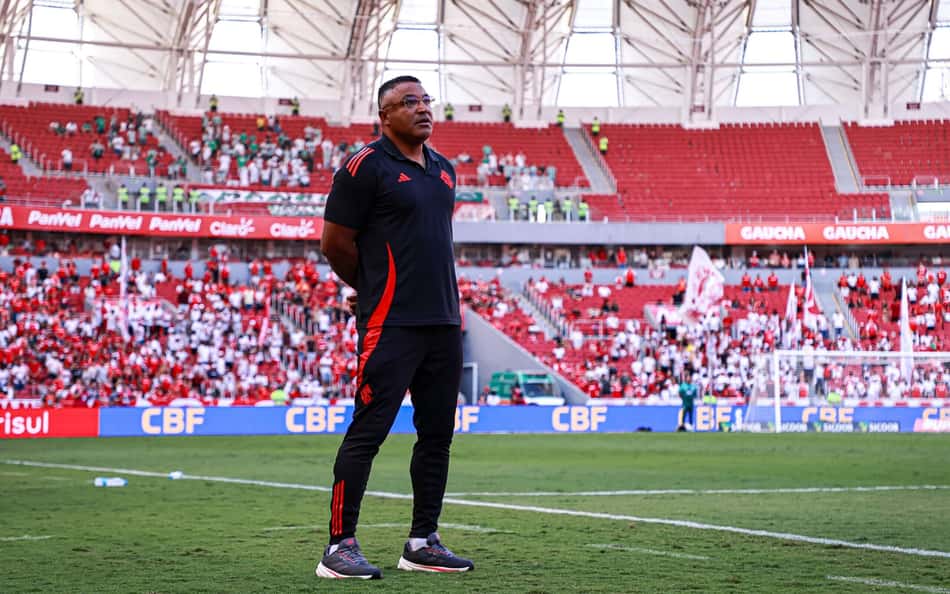 Assista à íntegra da coletiva de Roger Machado, do Internacional