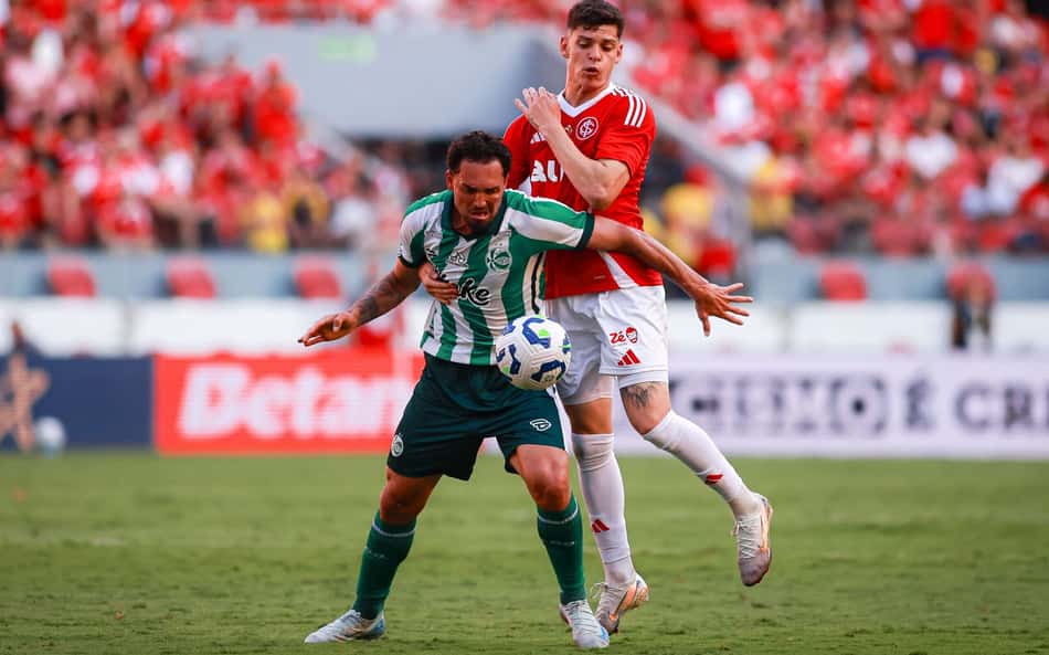 Melhores momentos: Internacional volta a vencer em tarde de gala de Victor Gabriel