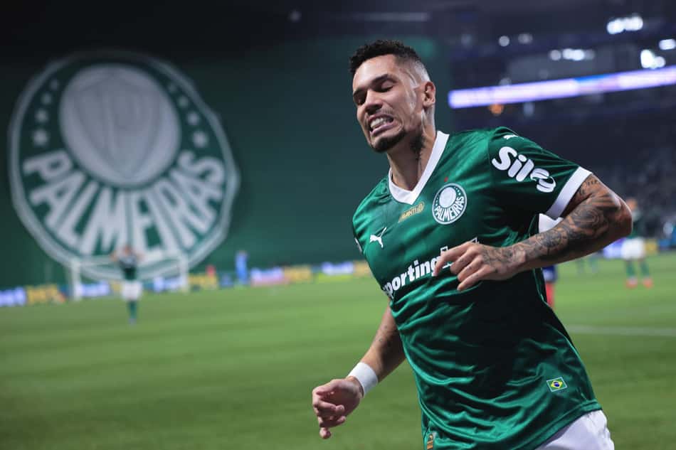 Paulinho, atacante do Palmeiras