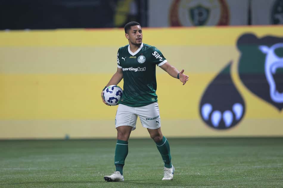 Vitor Roque, atacante do Palmeiras