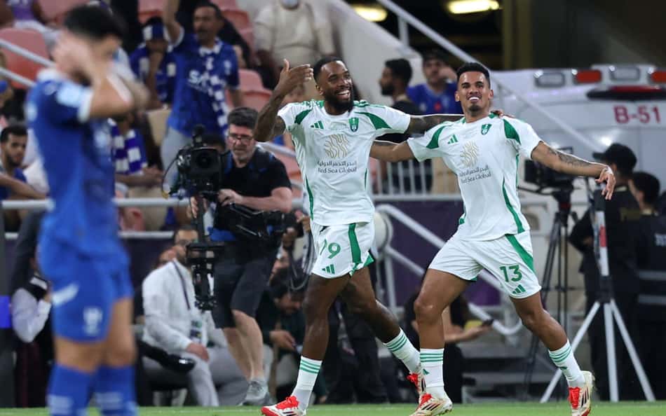 Firmino marca, Al-Ahli massacra e elimina Al-Hilal na Champions da Ásia