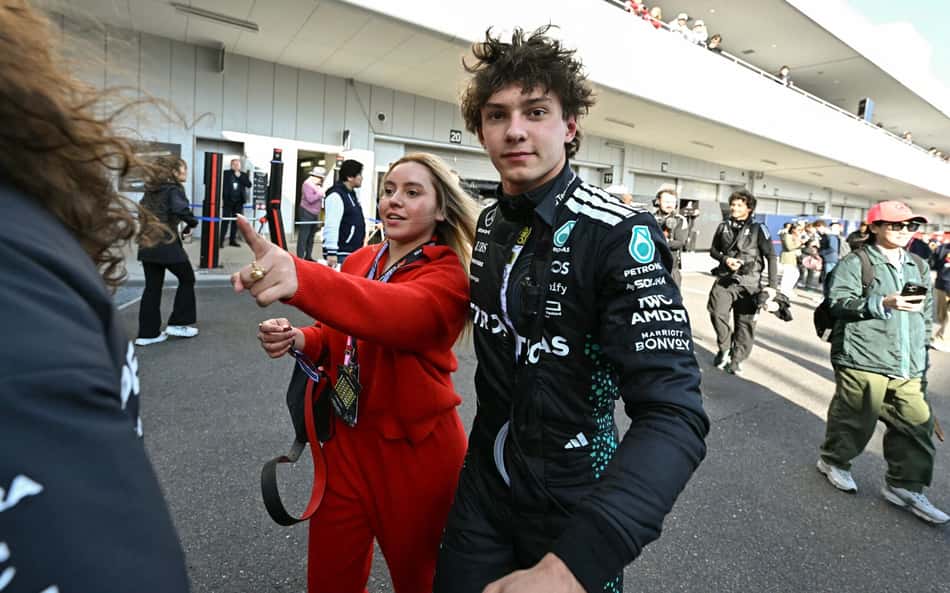 Andrea-Kimi-Antonelli-Corrida-GP-da-China-2-scaled-aspect-ratio-512-320