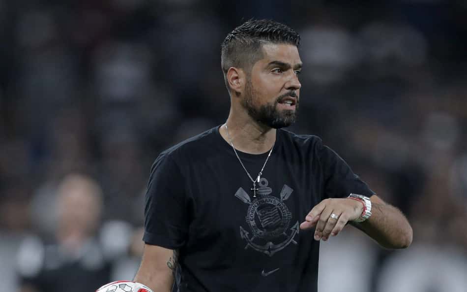 Antonio-Oliveira-Corinthians-Ponte-Preta-Paulistao-scaled-aspect-ratio-512-320
