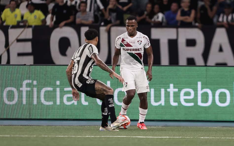 Botafogo x Fluminense: vidente aponta favorito no clássico pelo Brasileirão