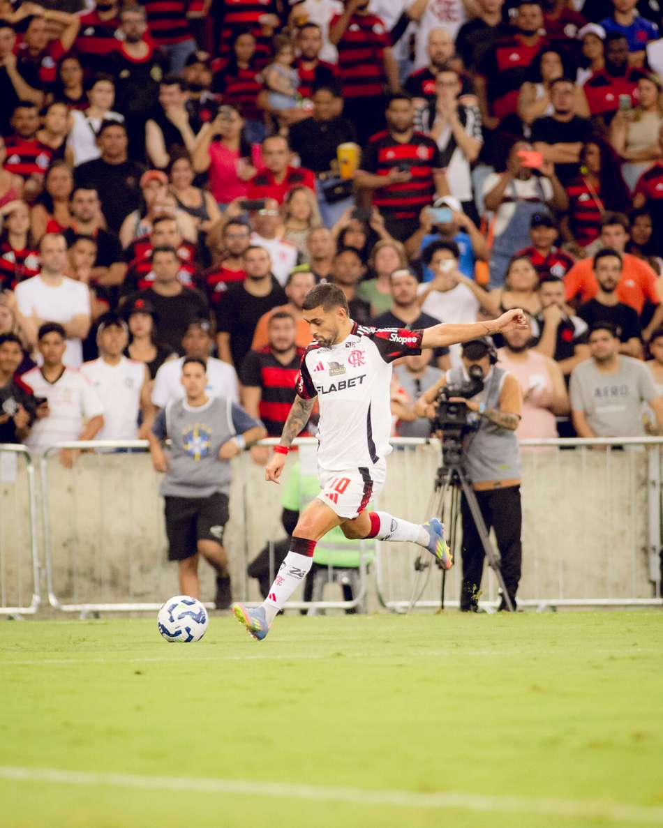 Arrascaeta Flamengo e Vasco