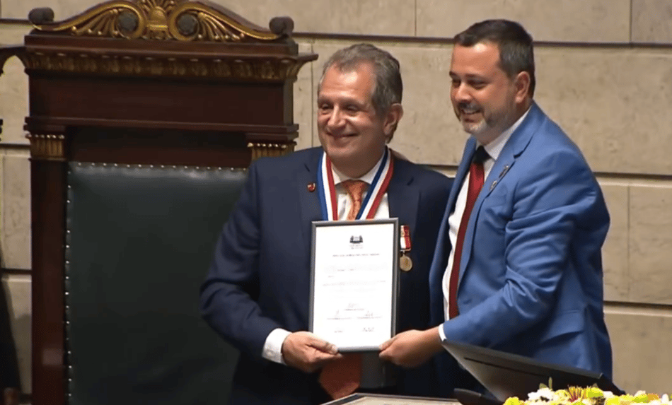 Presidente do Flamengo recebe homenagem no Rio (Foto: Reprodução)