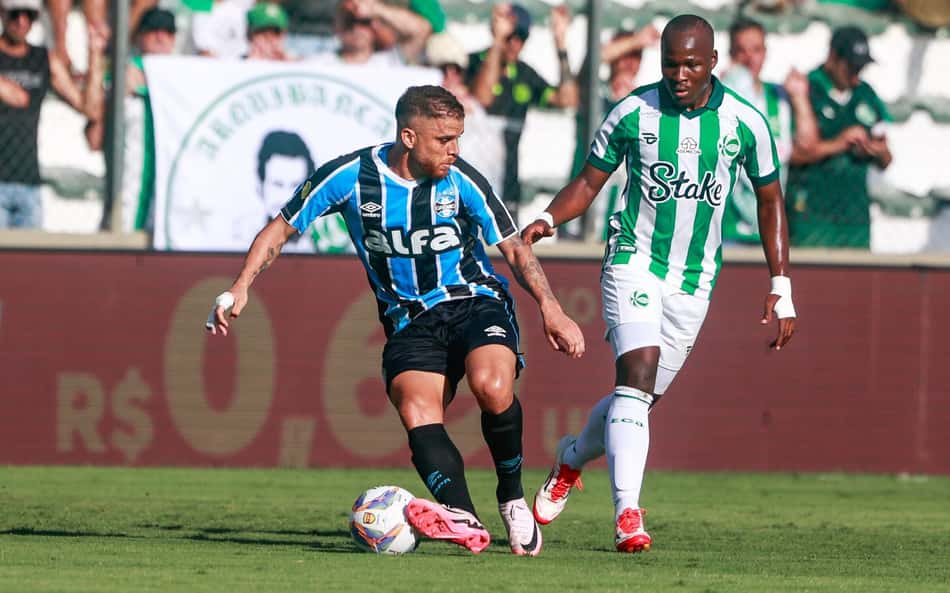 Após mais de 40 dias, Cuéllar pode voltar a jogar pelo Grêmio justamente contra ex-clube