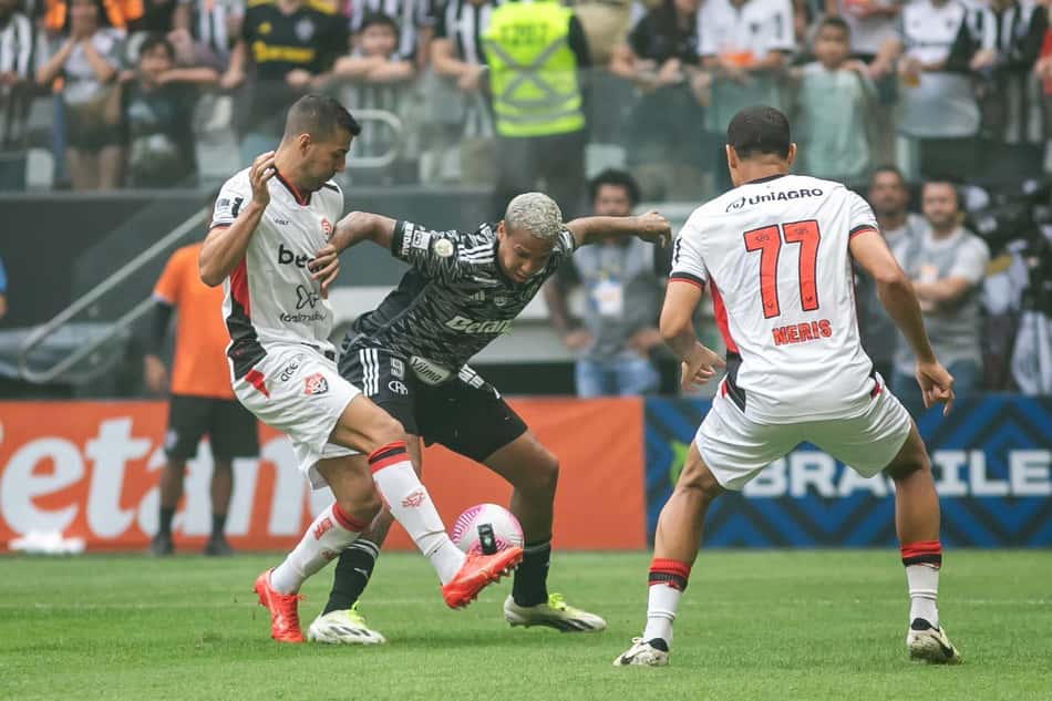 Escalações de Atlético-MG e Vitória: equipes tem mudanças entre titulares