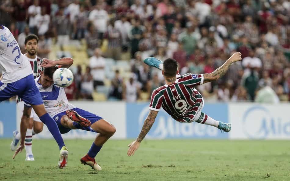Com golaços de Everaldo, Fluminense goleia o San José pela Sul-Americana