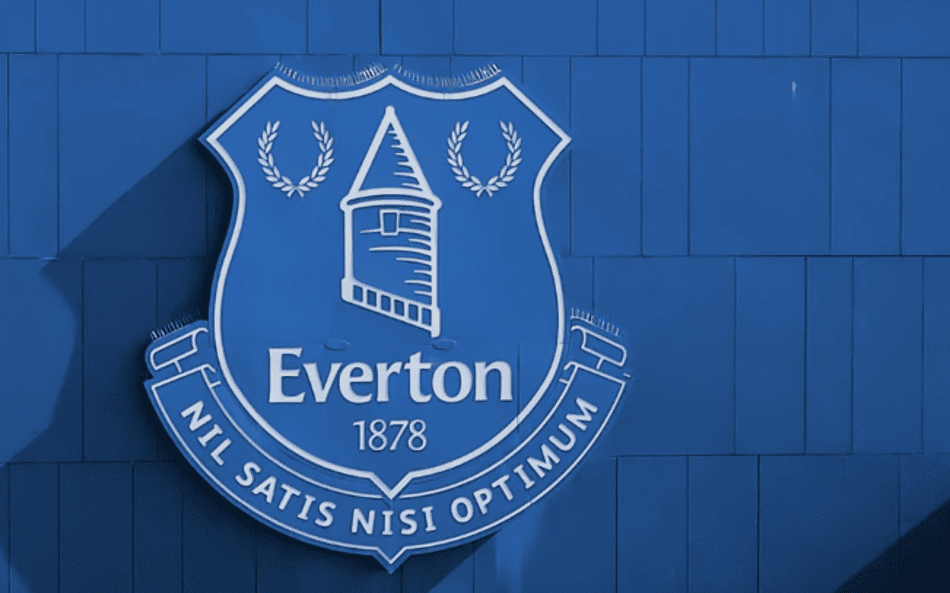 Everton condena atitude de torcedores após lance de jogador