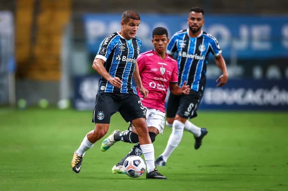 Felipe Albuquerque foi titular do Grêmio na Pré-Libertadores de 2021. (Foto: Lucas Uebel/Grêmio FBPA)