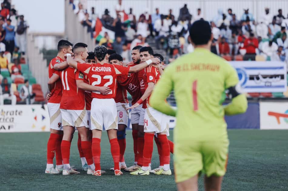 Jogadores do Al Ahly comemoram vitória na Champions da África (Foto: Reprodução/X)