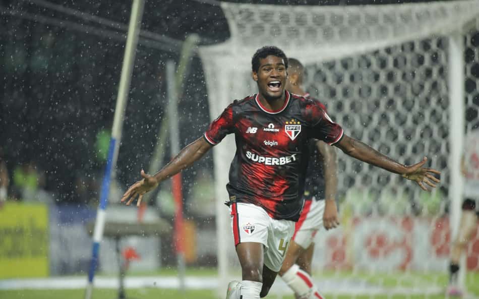 Lucas Ferreira revela que Zubeldía previu gol antes de vitória do São Paulo