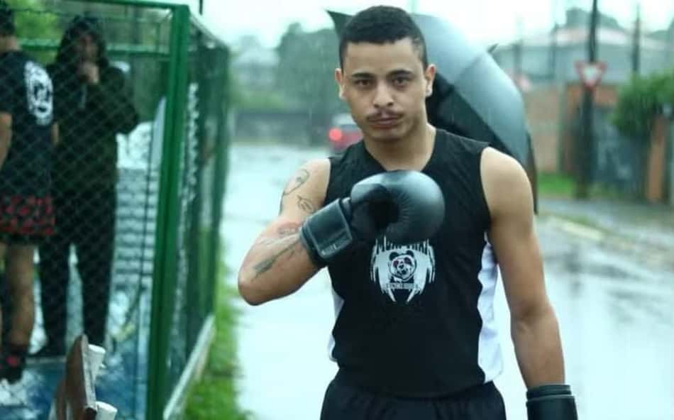 Boxeador brasileiro morre de hemorragia cerebral após golpe em luta