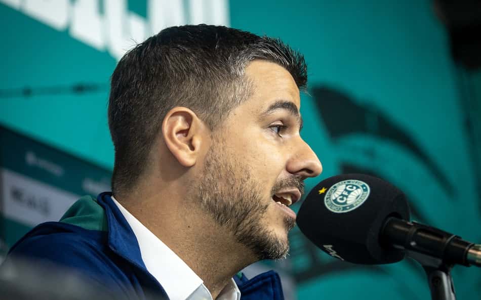 Novo CEO do Coritiba alerta que "não adianta subir à Série A desorganizado"