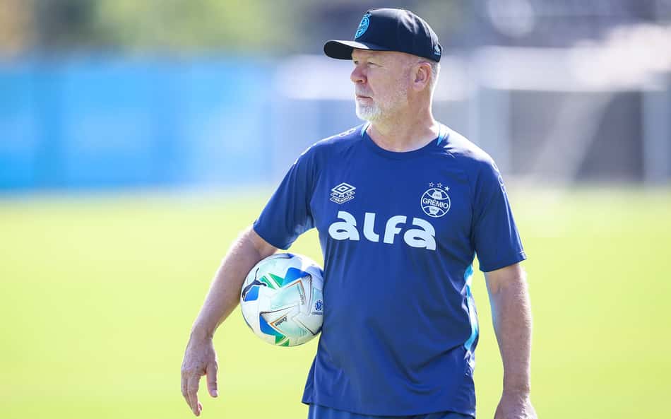 Primeiro Grêmio de Mano Menezes tem só duas mudanças — forçadas — em relação ao Gre-Nal