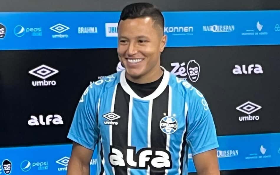 Marlon-apresentacao-Gremio-aspect-ratio-512-320