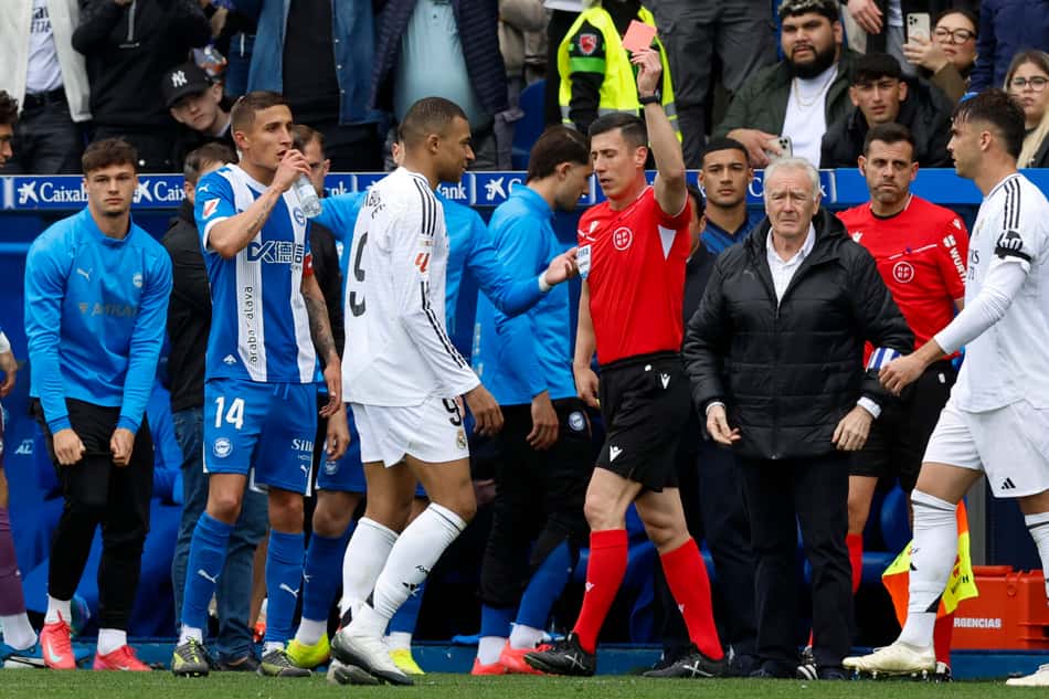 Mbappé é expulso no jogo entre Alavés e Real Madrid, pela La Liga