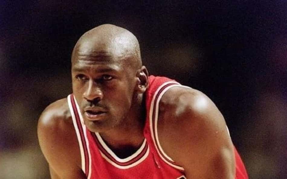 Lendária Ferrari de Michael Jordan reaparece após 15 anos; veja