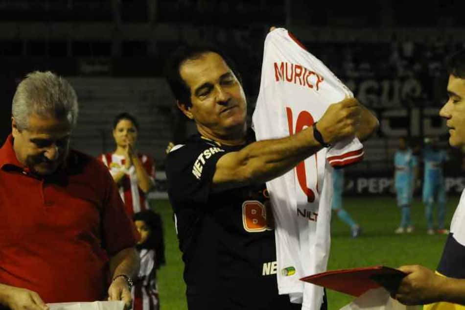 Muricy Ramalho com a camisa do Náutico