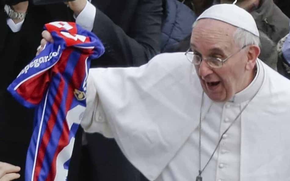 San Lorenzo presta homenagens a Papa Francisco, torcedor fanático do clube