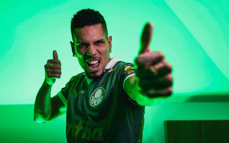 Paulinho, do Palmeiras, faz post com provocação ao Corinthians nas redes sociais após o Dérbi