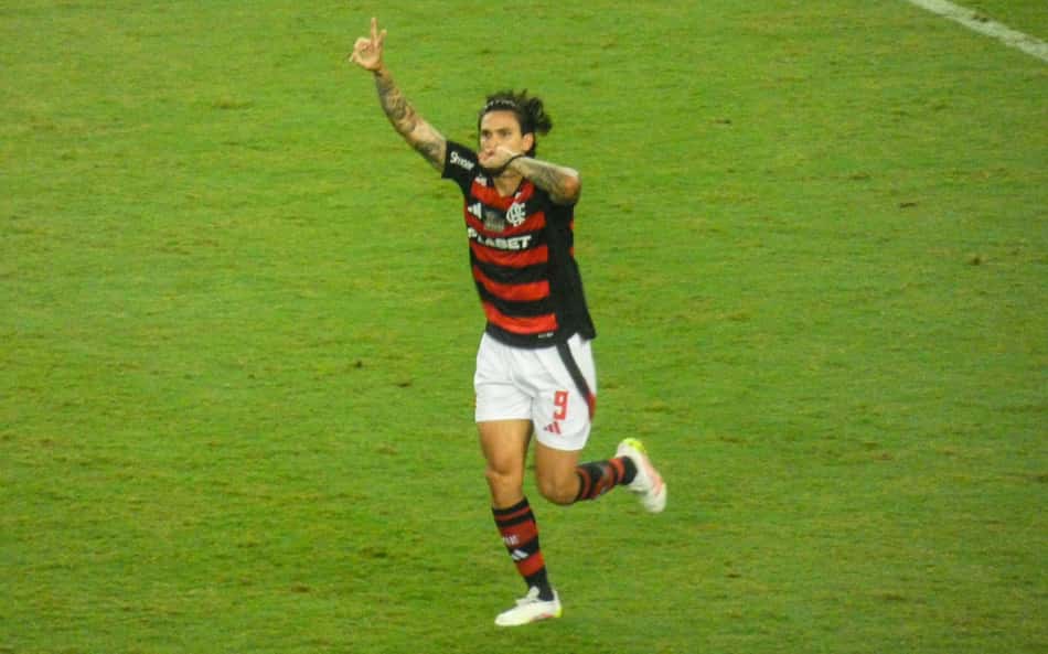 Com show de Pedro, Flamengo atropela Juventude e segue líder do Brasileirão
