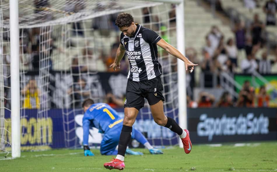 Pedro-Raul-Ceara-Gremio-scaled-aspect-ratio-512-320