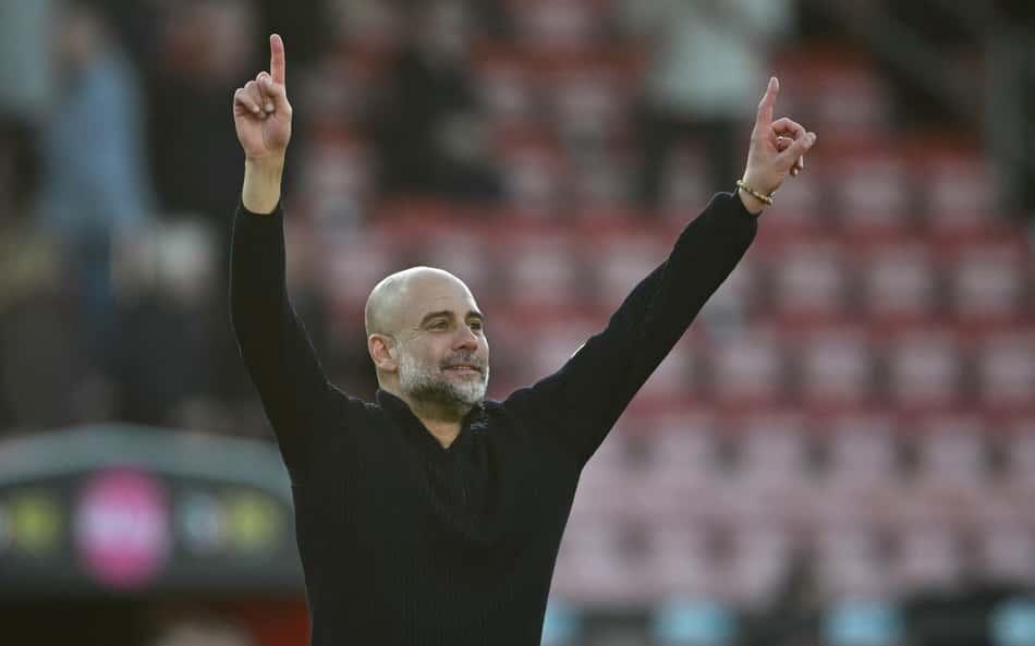 Pep Guardiola comemora classificação do Manchester City às semifinais da Copa da Inglaterra