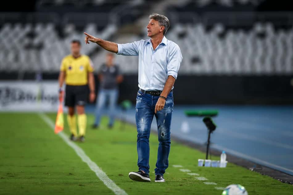 Renato Gaúcho no jogo entre Botafogo x Grêmio, pelo Brasileirão