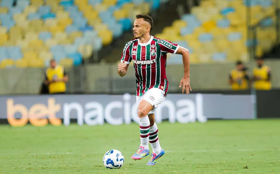 Renê critica o VAR após empate do Fluminense com o Vitória: 'Estão ausentes'