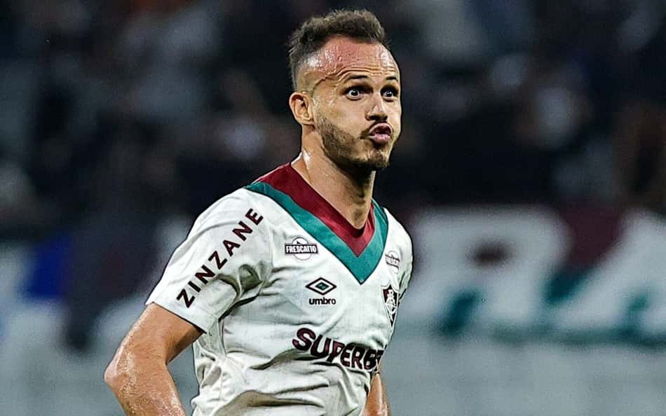 Renê para web após 'pílula misteriosa' e golaço em Corinthians x Fluminense