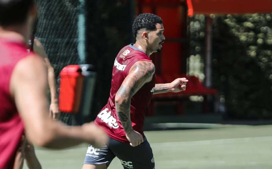 São Paulo encerra preparação para jogo na Libertadores; veja provável escalação