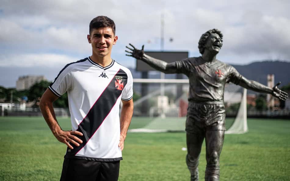 Vasco é acionado pelo Newell's Old Boys na Fifa por dívida envolvendo Sforza