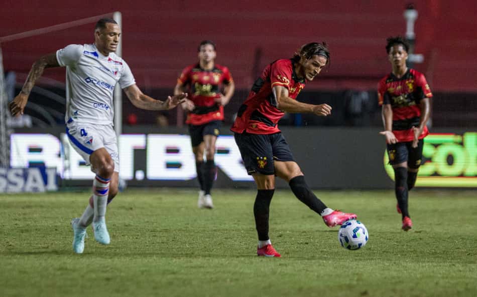 Sport e Fortaleza empatam com lance duvidoso de bola na linha do gol