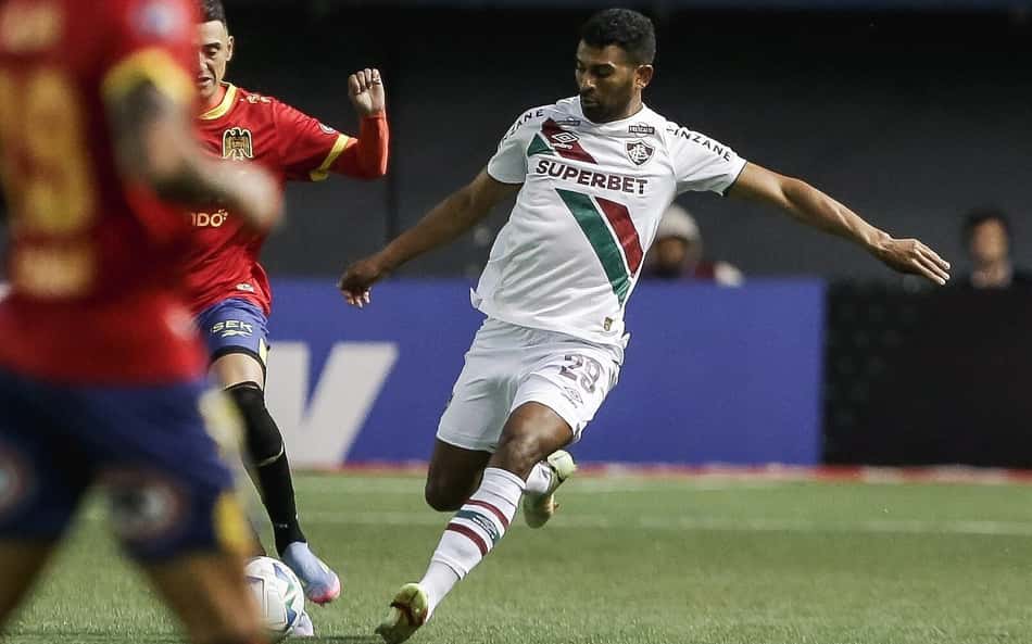 Após falha, Thiago Santos assume responsabilidade: 'Trabalhar mais'