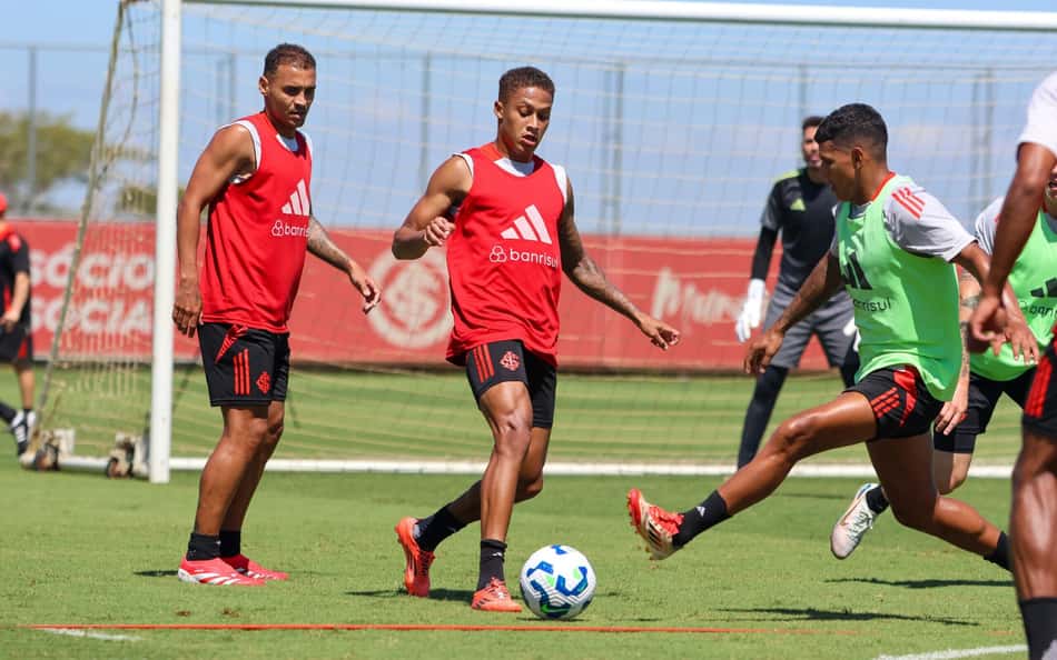 Escalação do Internacional: Roger Machado tem cinco retornos