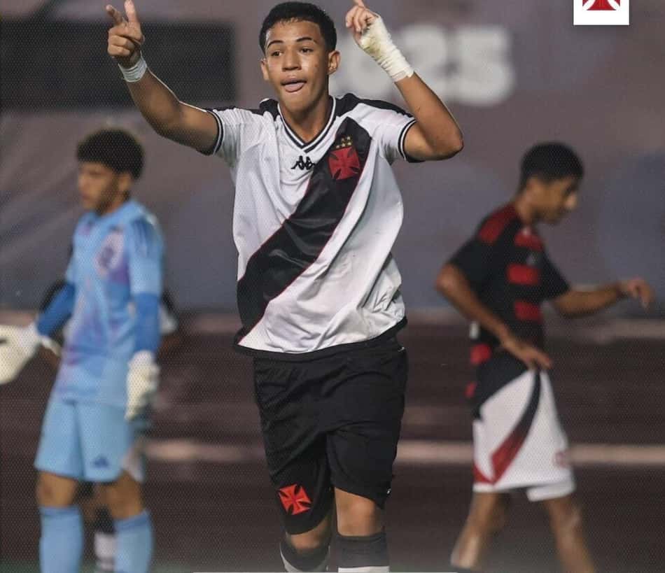 Vasco faz quatro no Flamengo e sai na frente na semifinal da Copa do Brasil sub-17