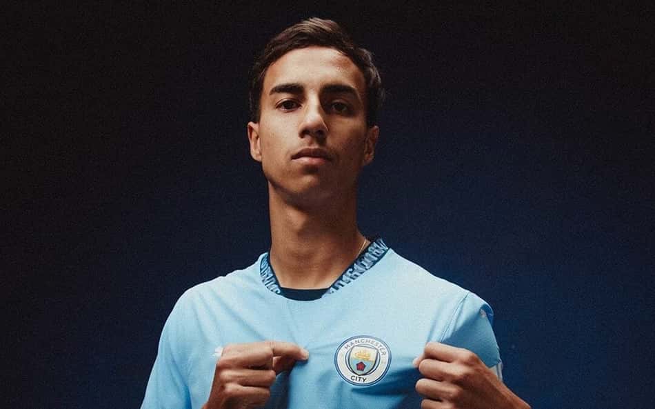 Qual o salário de Vitor Reis, ex-Palmeiras, no Manchester City?