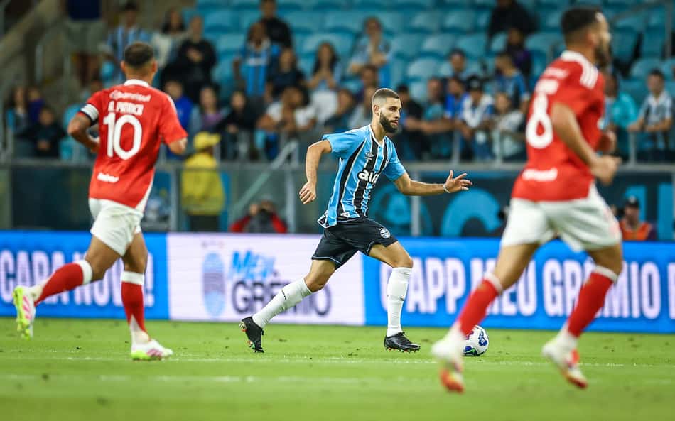 Grêmio confirma lesão muscular de Wagner Leonardo